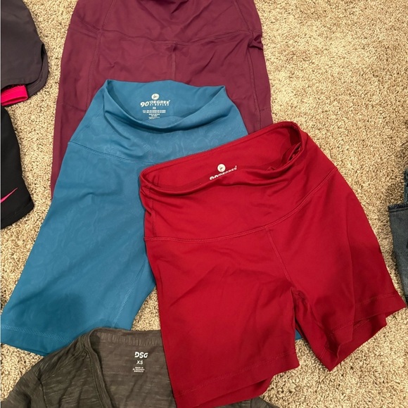 3/$15 Lot Activewear Women - Picture 7 of 12